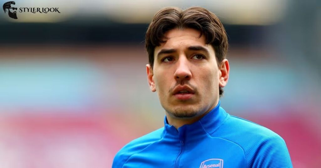 Héctor Bellerín Mullet with Middle Part